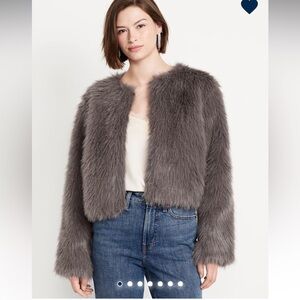 NWT Old Navy faux fur cropped jacket